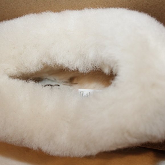 NIB UGG WOMEN'S 6‎ YOUTH 4 SUEDE SHEARLING SLIP ON SLIPPERS - Picture 8 of 8